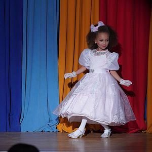 Bilder Mykal-Michelle Harris