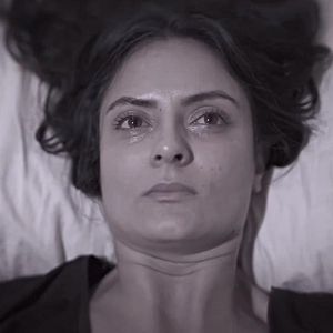 Bilder Gece Gelen "Cin Bebek’’