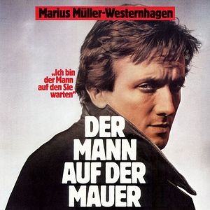 Bilder Der Mann auf der Mauer