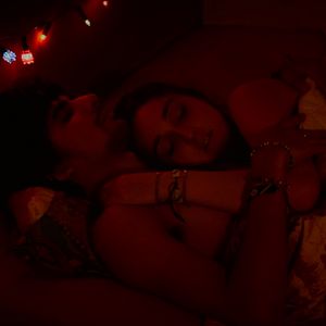 Bilder Erotic Chapter 1 : Desire & Sensuality