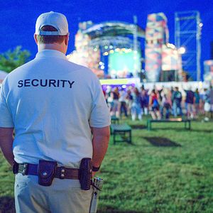 Bilder Cameron Britton