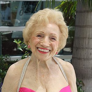 Bilder Reinventing Rosalee