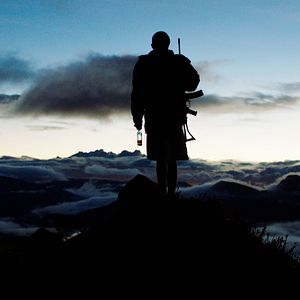 Bilder Monos - Zwischen Himmel und Hölle