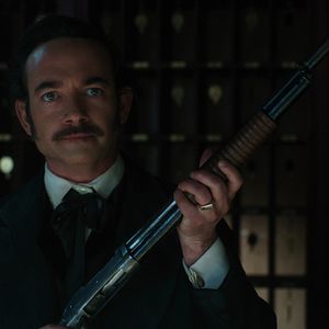 Bilder Altered Carbon - Das Unsterblichkeitsprogramm