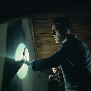 Bilder Girl on the Third Floor