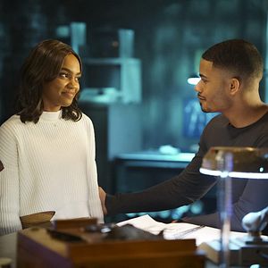 Bilder Black Lightning