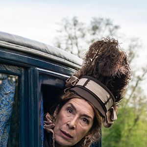 Bilder Adele Neuhauser