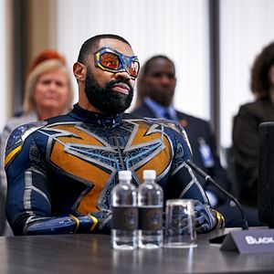 Bilder Black Lightning