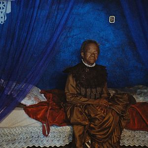 Bilder This Is Not A Burial, It's A Resurrection