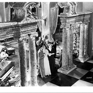 Bilder Death Takes a Holiday