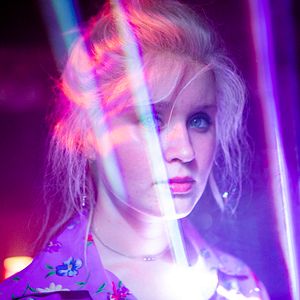 Bilder Eliza Scanlen