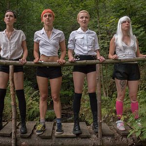 Bilder Die traurigen Mädchen aus den Bergen