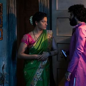 Bilder Choked: Paisa Bolta Hai