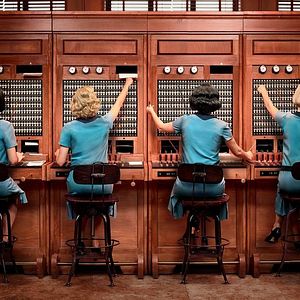 Bilder Die Telefonistinnen