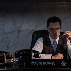 Bilder Das Attentat – The Man Standing Next