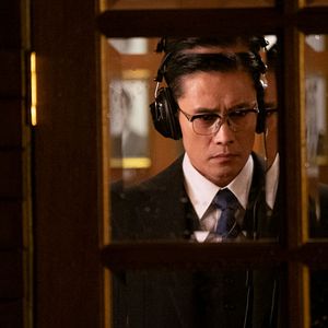 Bilder Das Attentat – The Man Standing Next