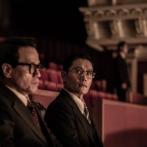 Bilder Das Attentat – The Man Standing Next