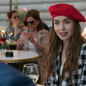 Bilder Emily in Paris