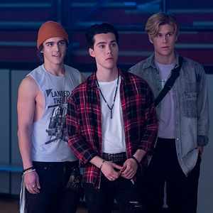 Bilder Julie and the Phantoms