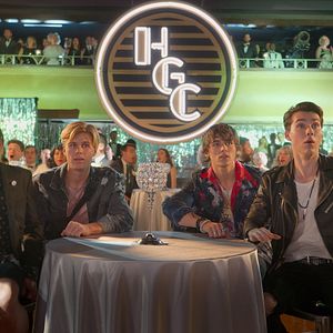 Bilder Julie and the Phantoms