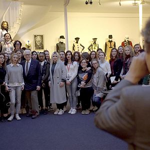 Bilder House of Cardin