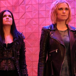 Bilder Marie Avgeropoulos