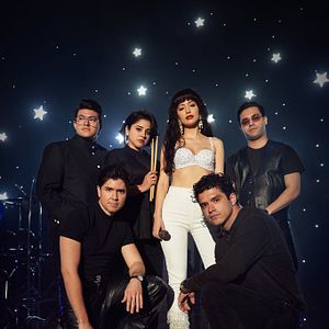 Bilder Selena: Die Serie