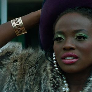 Bilder La mujer ilegal