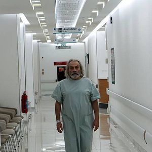 Bilder Azizler – Alle zusammen für sich