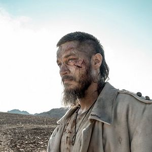 Bilder Raised By Wolves