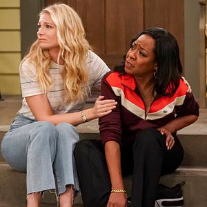 Bilder The Neighborhood