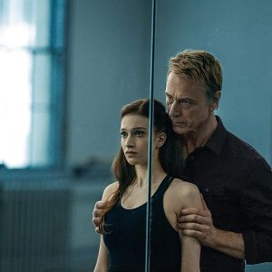 Bilder Flesh and Bone