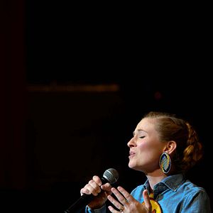 Bilder Feuer in der Stimme