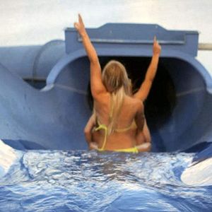 Bilder Aquaslash - Vom Spassbad zum Blutbad