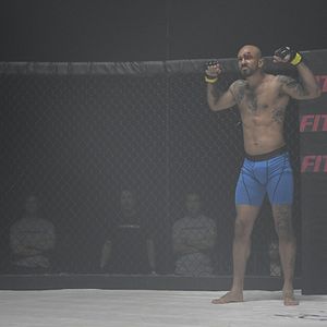 Bilder Cagefighter: Worlds Collide