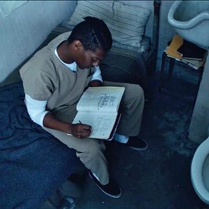 Bilder Foster Boy - Allein unter Wölfen