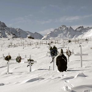 Bilder The Red House - Das rote Haus