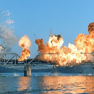 Bilder Search and Destroy