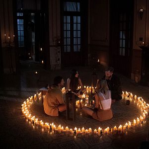 Bilder The 100 Candles Game