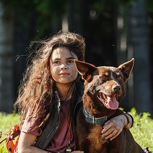 Bilder Love And Monsters