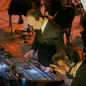 Bilder A Symphony Of Noise