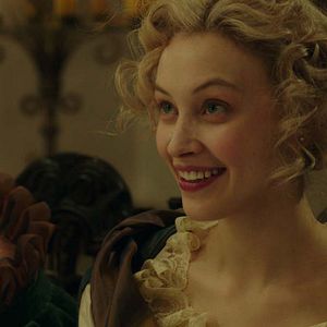 Bilder Sarah Gadon