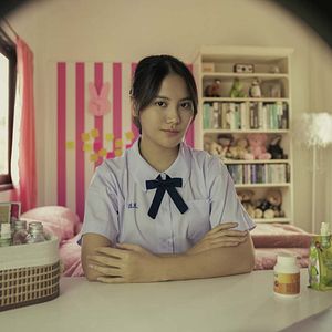 Bilder Girl From Nowhere