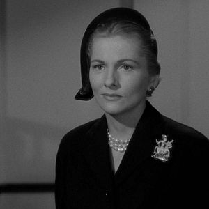 Bilder Der Mann mit den zwei Frauen