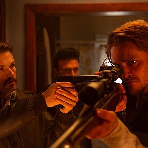 Bilder Into the Ashes