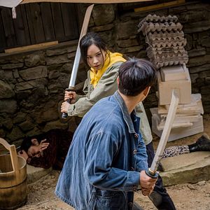 Bilder Slate - Here She Comes To Save The World