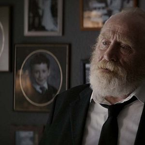 Bilder The Hole In The Ground