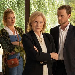 Bilder Mutter kündigt