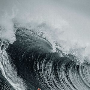 Bilder 100 Foot Wave