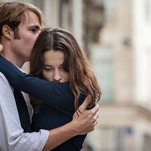 Bilder Une jeune fille qui va bien